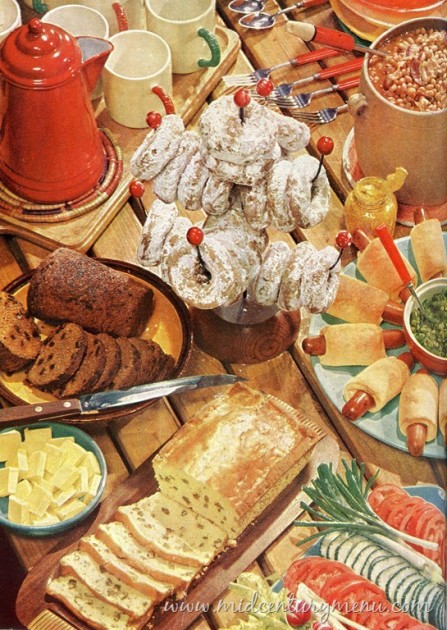 Betty-Crocker-Picture-Cookbook001.jpg