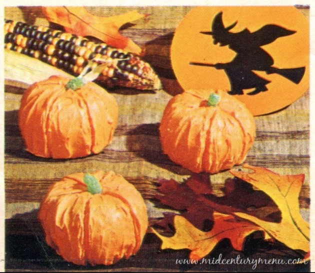 Pumpkin-Cakes-Betty-Crocker-Holidays-On-Parade-1965001.jpg